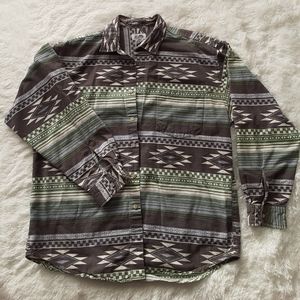 Western style Aztec print knit shirt